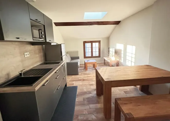 Le Coq D'or Hotel 2*